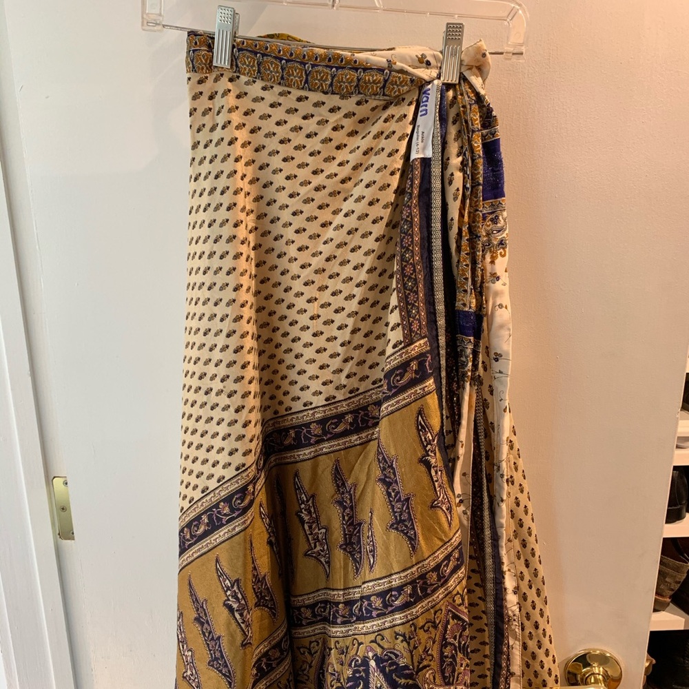 Darn Good Yarn sari fabric wrap skirt